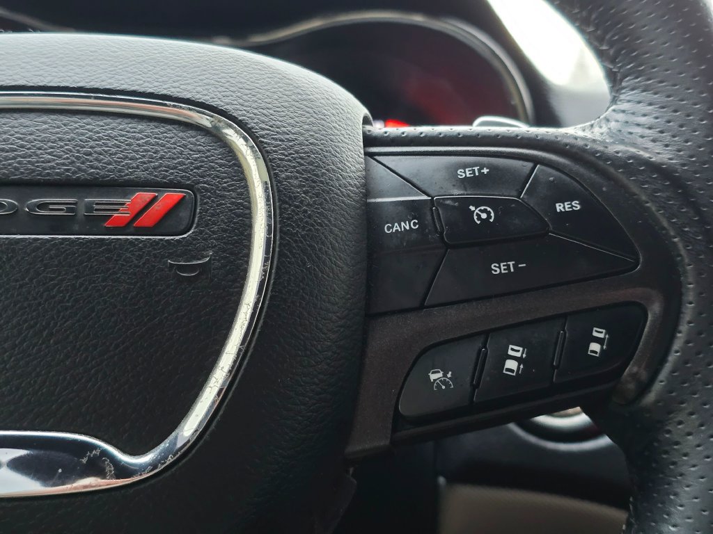 Used 2018 Dodge Durango R/T w/ Technology Group AWD/4WD image 26