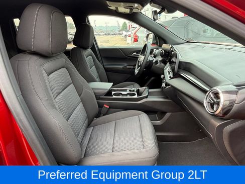 Used 2026 Chevrolet Equinox LT AWD/4WD image 25