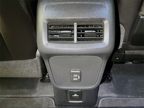 Used 2021 GMC Terrain SLT image 22