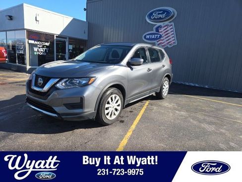 Used 2018 Nissan Rogue S FWD image 1
