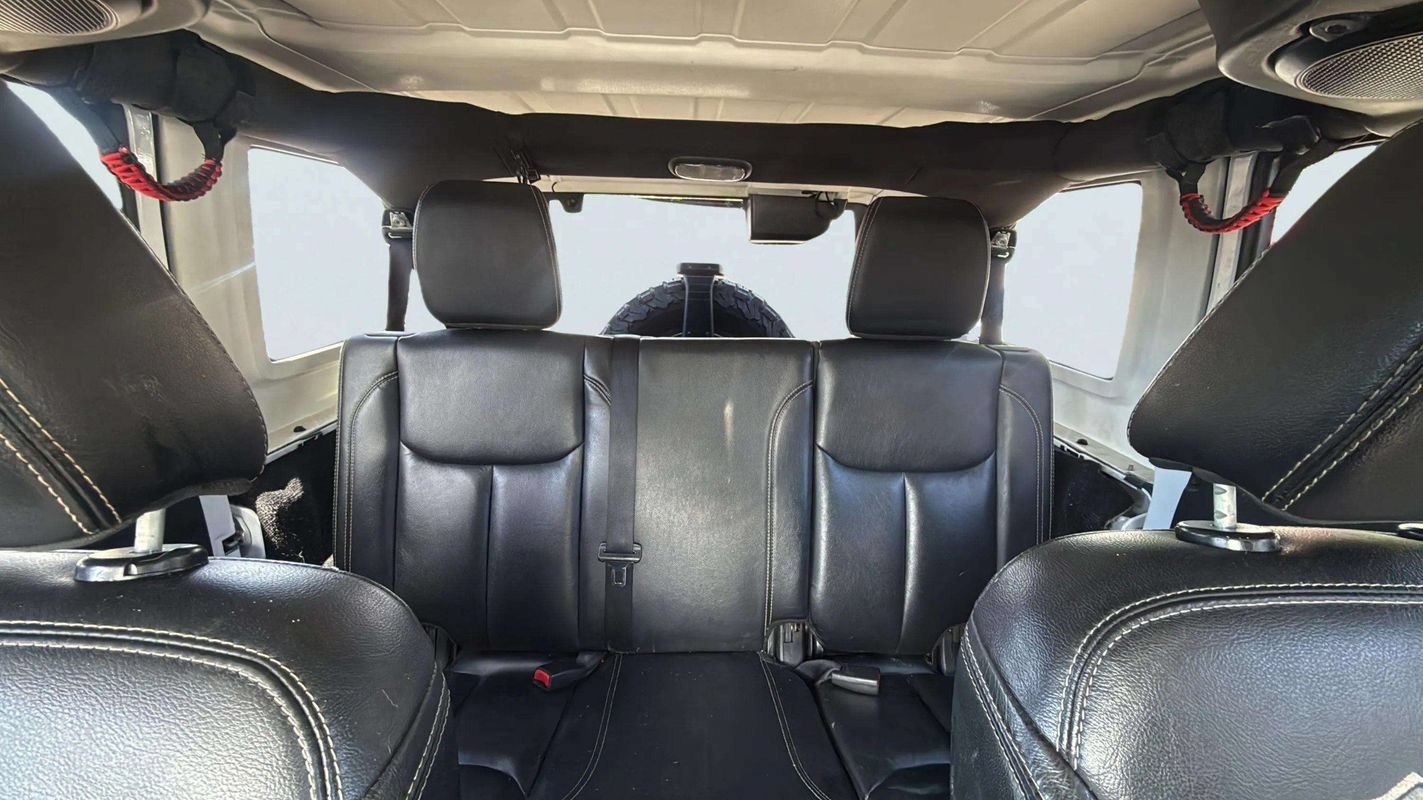 Used 2014 Jeep Wrangler Unlimited Sahara AWD/4WD image 11