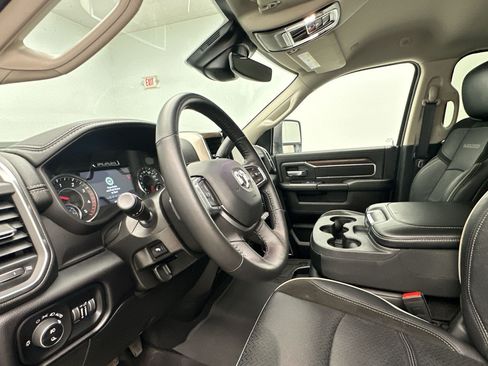 Used 2024 RAM 2500 Laramie w/ Safety Group AWD/4WD image 4