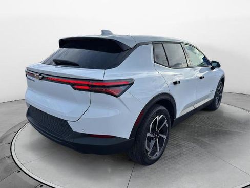 New 2026 Chevrolet Equinox EV LT image 5
