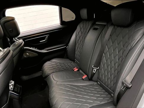 Used 2023 Mercedes-Benz S 580 4MATIC Sedan image 38
