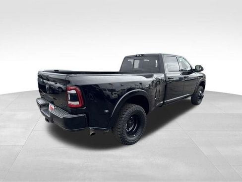 Used 2022 RAM 3500 Laramie AWD/4WD image 4