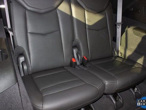 Used 2025 Cadillac XT6 Premium Luxury image 13