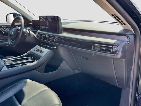 Used 2025 Lincoln Aviator AWD image 33