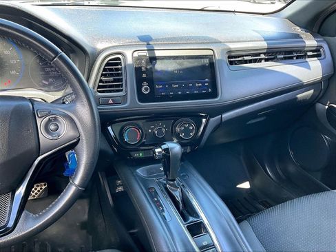 Used 2021 Honda HR-V Sport image 17
