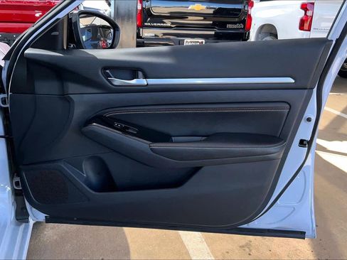 Certified 2023 Nissan Altima 2.5 SR w/ SR Premium Package image 26