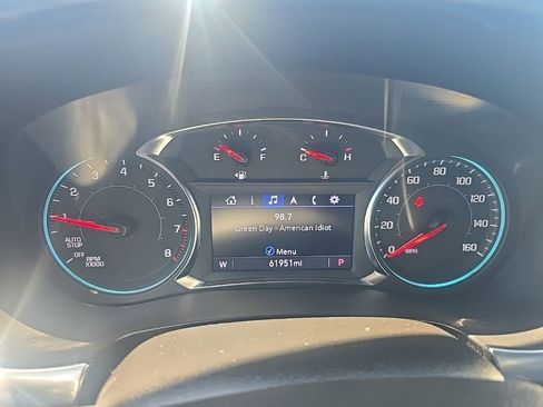 Used 2023 Chevrolet Traverse LT FWD image 16