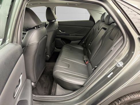 Certified 2024 Hyundai Elantra Limited FWD image 13
