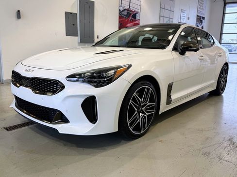 Used 2023 Kia Stinger GT2 image 8