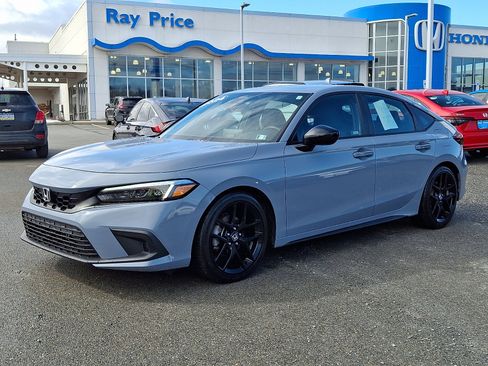 Used 2024 Honda Civic Sport image 3