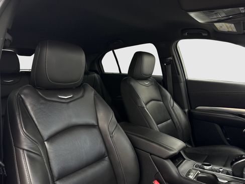Used 2023 Cadillac XT4 Premium Luxury FWD image 40