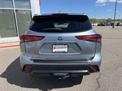 Used 2023 Toyota Highlander Limited AWD/4WD image 12