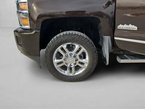 Used 2018 Chevrolet Silverado 2500 High Country w/ Duramax Plus Package image 22