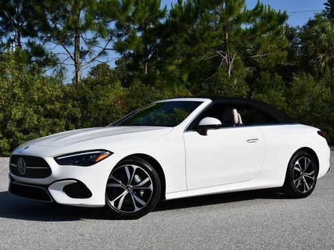 Used 2025 Mercedes-Benz CLE 300 4MATIC Cabriolet image 24