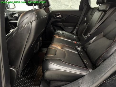Used 2022 Jeep Cherokee Trailhawk w/ Sound & Nav Group AWD/4WD image 9