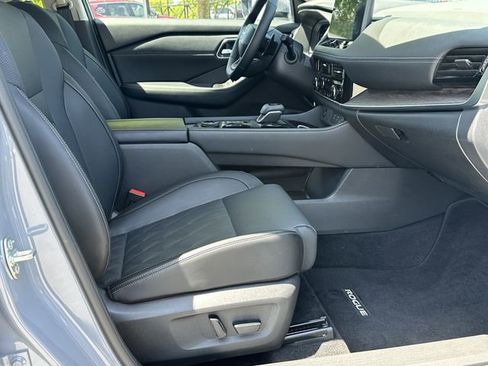 Certified 2025 Nissan Rogue Platinum w/ Platinum Premium Package AWD/4WD image 15