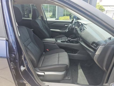 Used 2025 Nissan Rogue SV FWD image 20