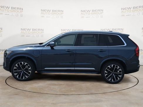 New 2026 Volvo XC90 T8 Core w/ Protection Package Premier AWD/4WD image 2