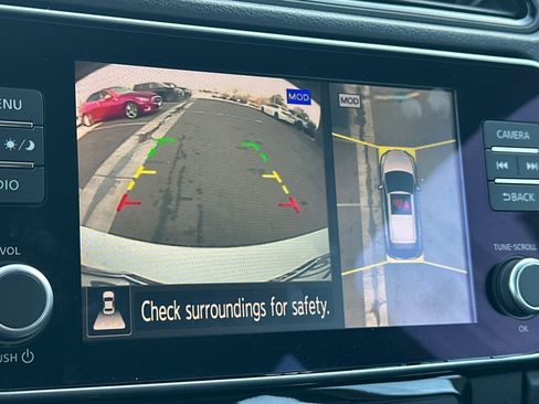 Certified 2024 Nissan Leaf SV Plus image 28