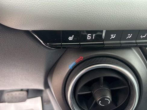 Used 2020 Chevrolet Blazer LT w/ Sound & Technology Package image 13