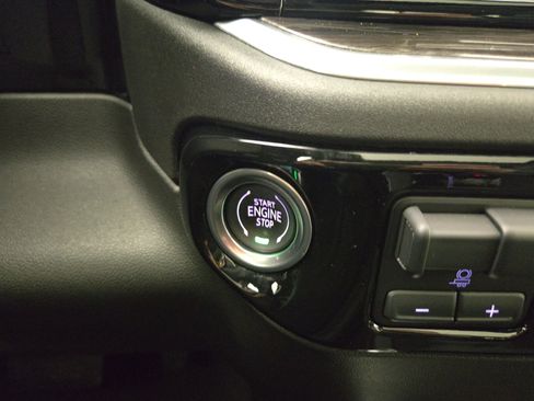 Certified 2022 Chevrolet Silverado 1500 LTZ w/ LTZ Premium Package image 26