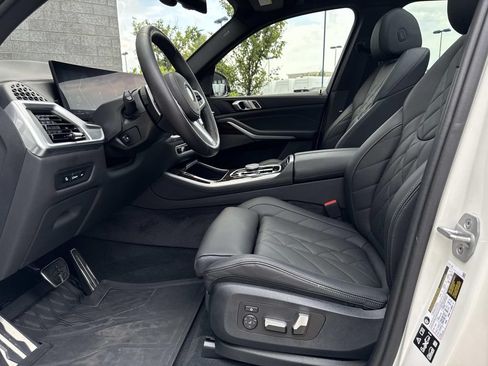 Used 2024 BMW X5 xDrive40i w/ M Sport Package AWD/4WD image 19
