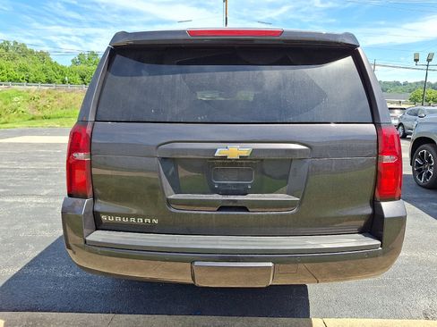 Used 2018 Chevrolet Suburban LT AWD/4WD image 6