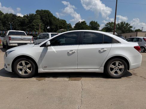 Used 2012 Chevrolet Cruze LT w/ RS Package FWD image 4