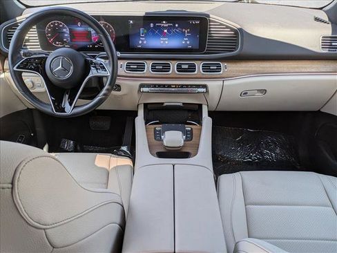 Used 2025 Mercedes-Benz GLE 350 4MATIC image 19