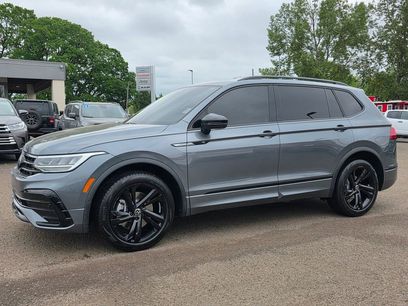 Used 2024 Volkswagen Tiguan SE R-Line