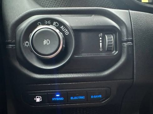 Used 2024 Jeep Wrangler Unlimited Rubicon 4xe w/ Technology Group AWD/4WD image 11