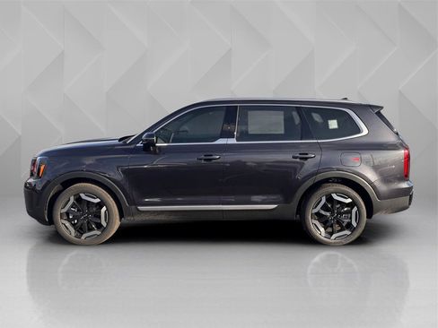 New 2025 Kia Telluride S image 8