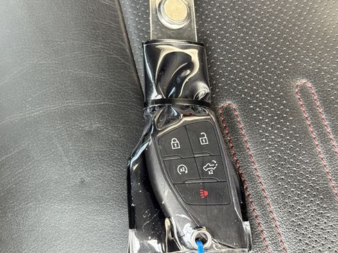 Used 2024 GMC Sierra 1500 AT4X image 38