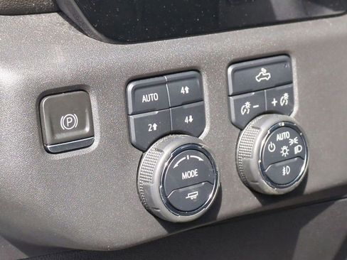 Used 2023 Chevrolet Silverado 1500 LT Trail Boss image 16