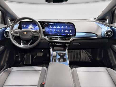 Used 2024 Chevrolet Equinox EV LT image 17