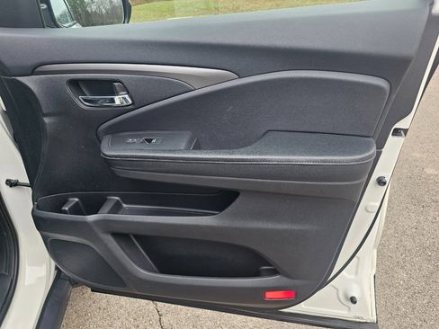 Used 2018 Honda Ridgeline RTL-T image 17