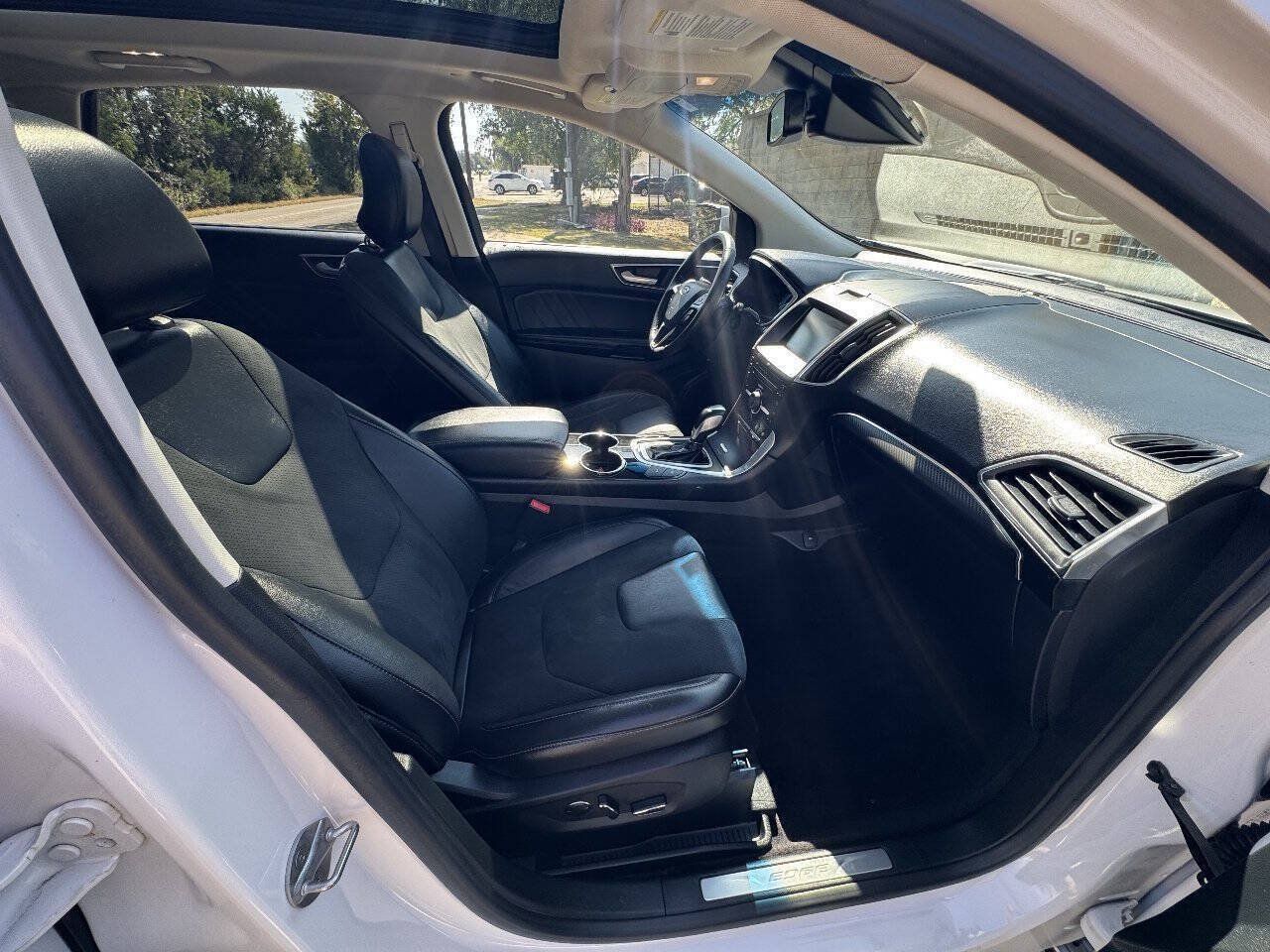 Used 2015 Ford Edge Sport w/ Equipment Group 401A AWD/4WD image 22