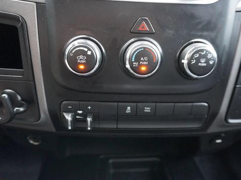 Used 2014 RAM 2500 Tradesman w/ Chrome Appearance Group AWD/4WD image 23