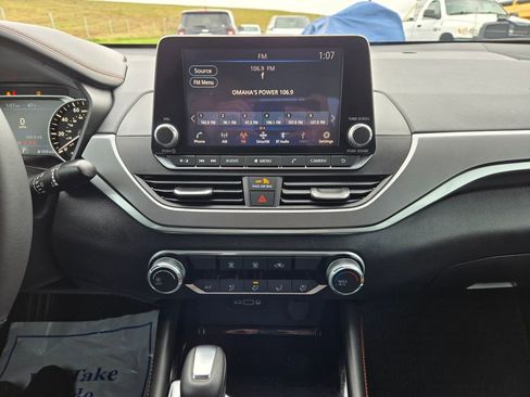 Used 2024 Nissan Altima 2.5 SR image 21