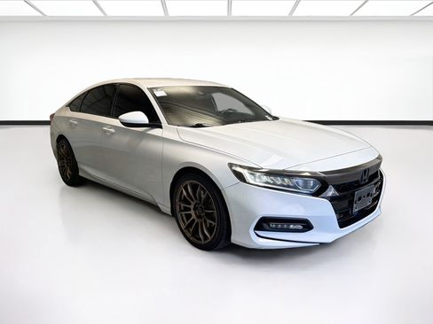 Used 2020 Honda Accord Sport image 3