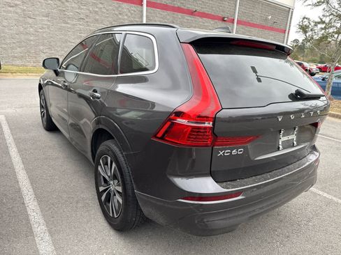 Used 2023 Volvo XC60 B5 Core image 3