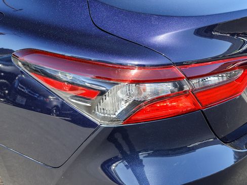 Used 2022 Toyota Camry LE FWD image 23