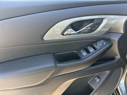 Certified 2023 Chevrolet Traverse LT image 15