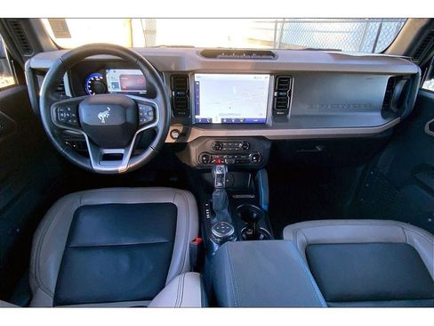 Used 2024 Ford Bronco Wildtrak image 17