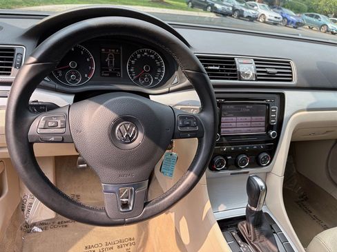 Used 2013 Volkswagen Passat 2.5 SE FWD image 27