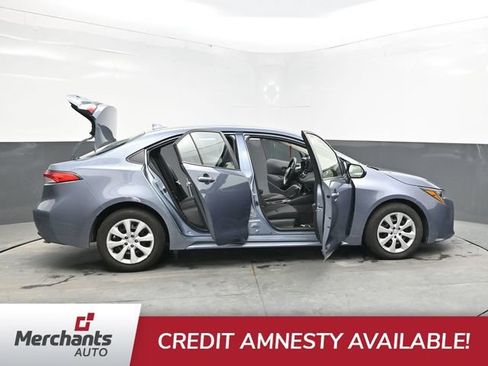 Used 2025 Toyota Corolla LE FWD image 40