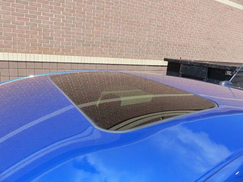 Used 2017 Ford Fusion SE w/ Equipment Group 201A AWD/4WD image 16